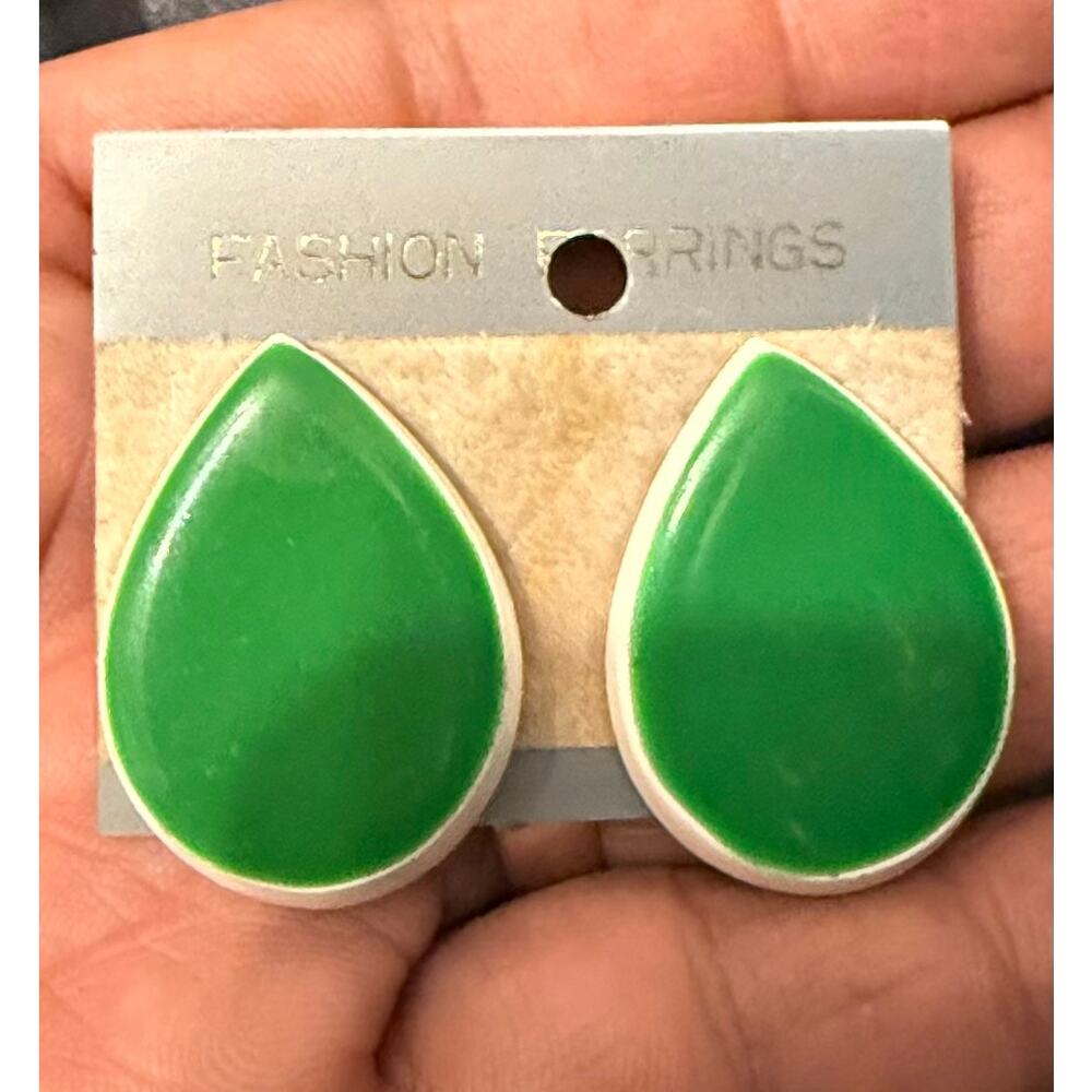 Vintage post earrings circa 1980